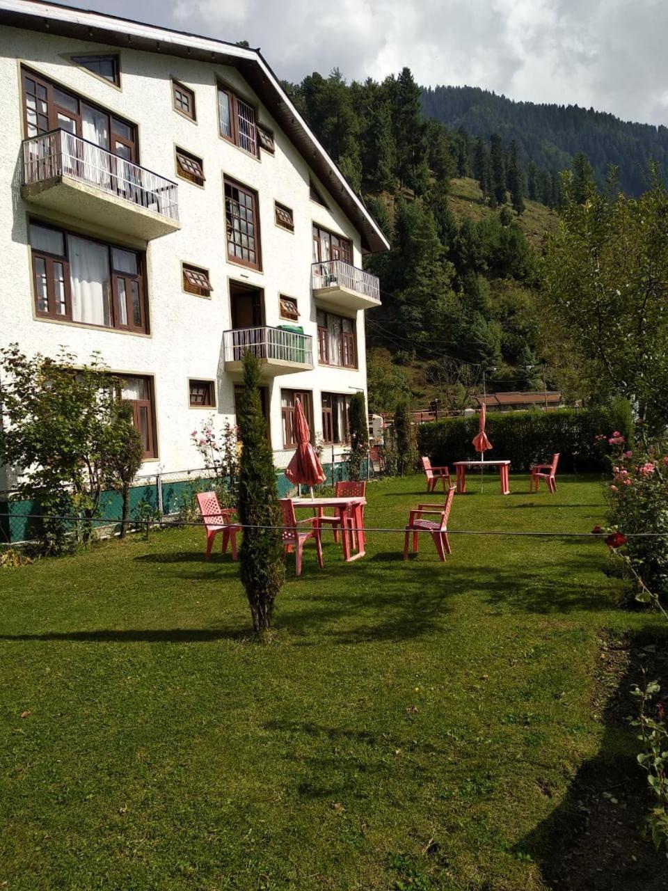 Hotel King Palace Pahalgām Kültér fotó